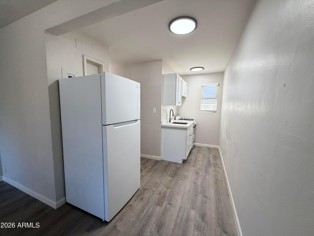829 N 4th Avenue - Photo 4