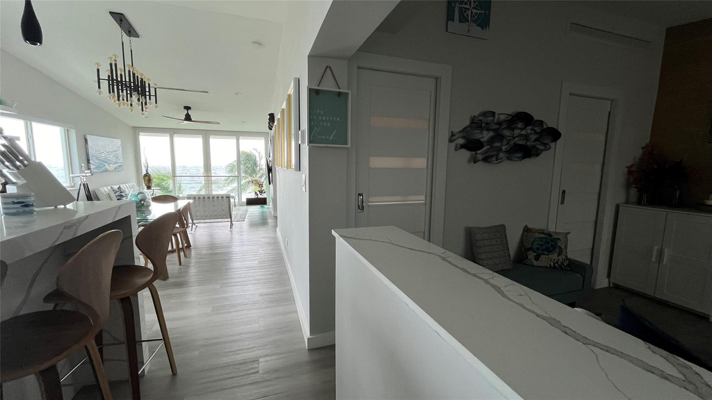 1041 Hillsboro - Photo 15