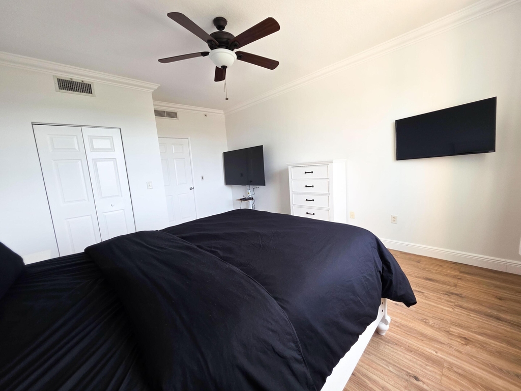 806 E Windward Way - Photo 24
