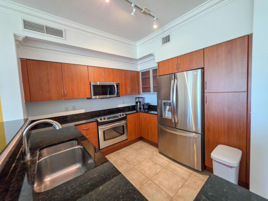 806 E Windward Way - Photo 11