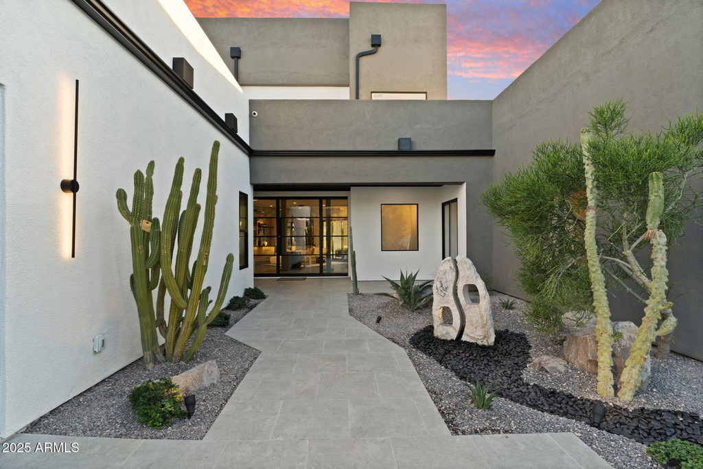 3135 E Palo Verde Drive - Photo 3