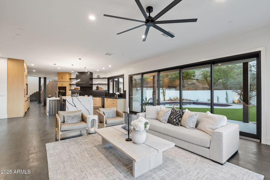 3135 E Palo Verde Drive - Photo 16