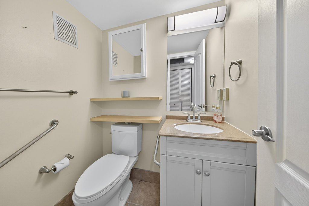 125 Newport I - Photo 18