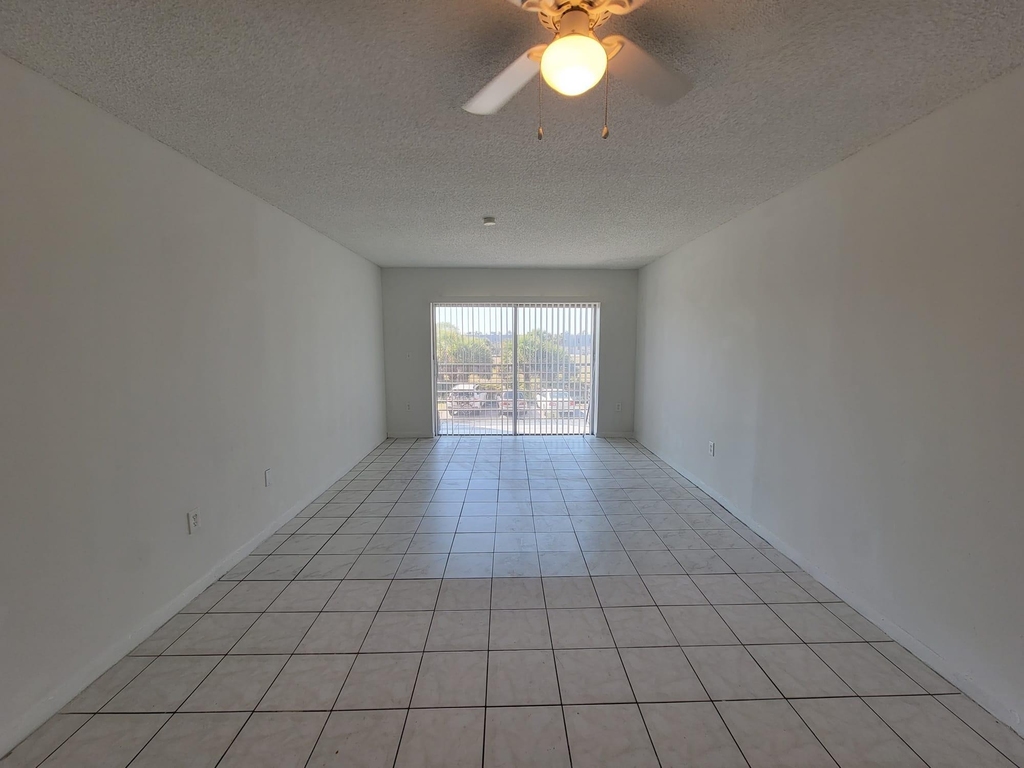 3700 Nw 21st Street - Photo 3