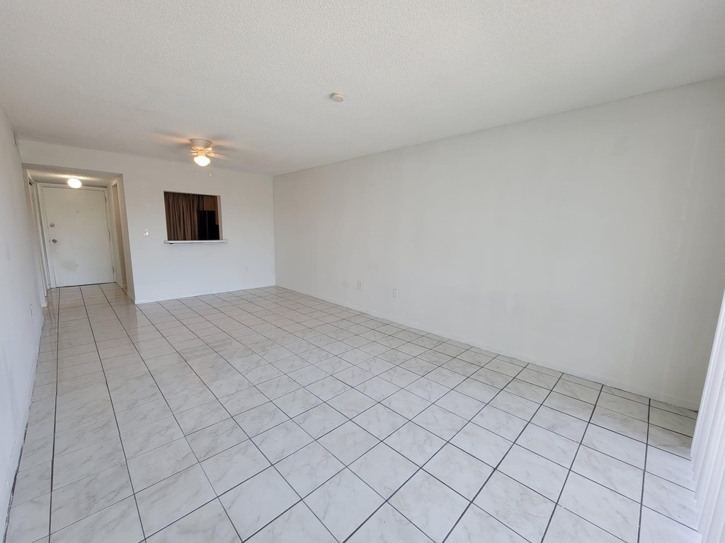 3700 Nw 21st Street - Photo 2