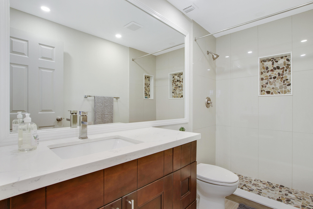533 Club Drive - Photo 14