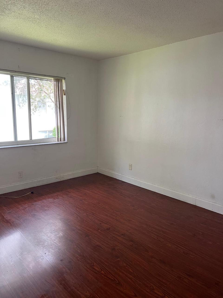 151 Se 6th Avenue - Photo 5