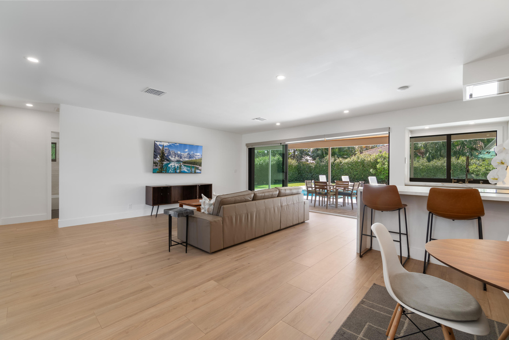 820 Canary Walk - Photo 3