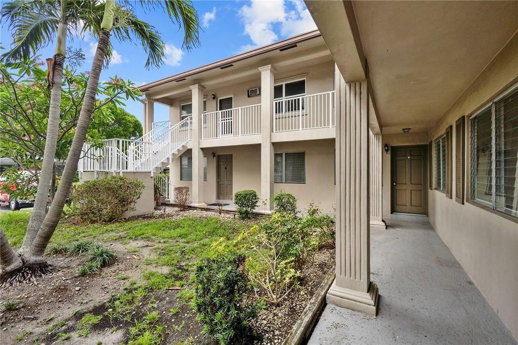 2130 Ne 42nd Court - Photo 1