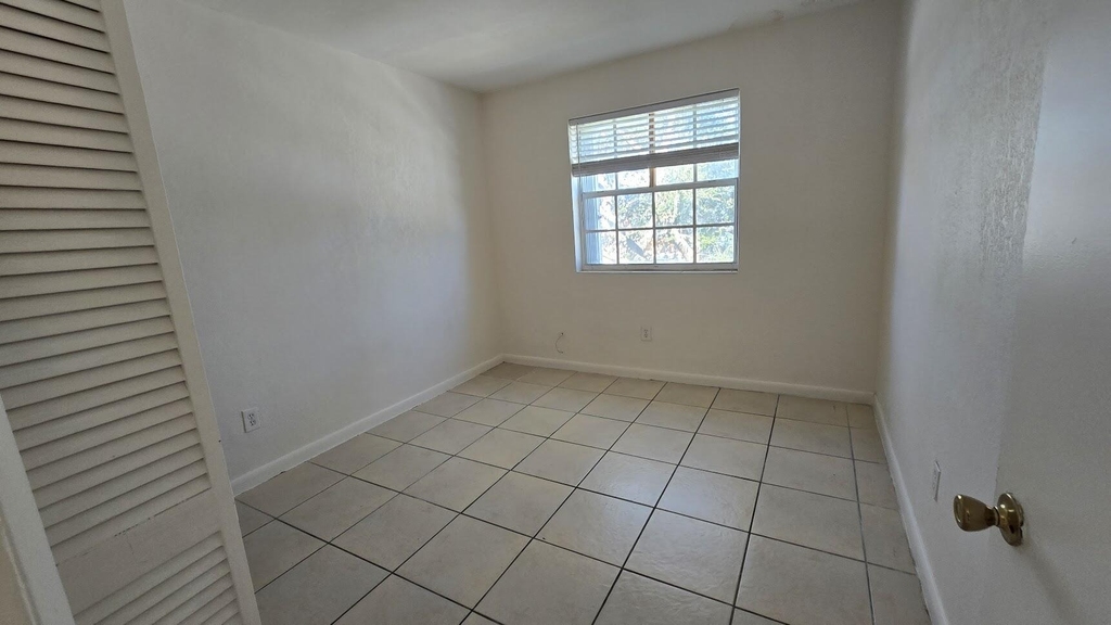 1290 Ne 142nd Street - Photo 6