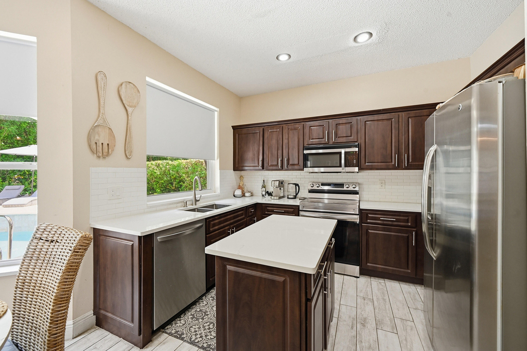 15073 Oak Chase Court - Photo 8