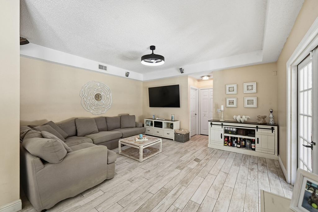 15073 Oak Chase Court - Photo 12