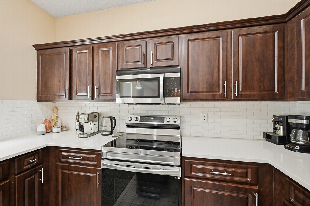 15073 Oak Chase Court - Photo 9