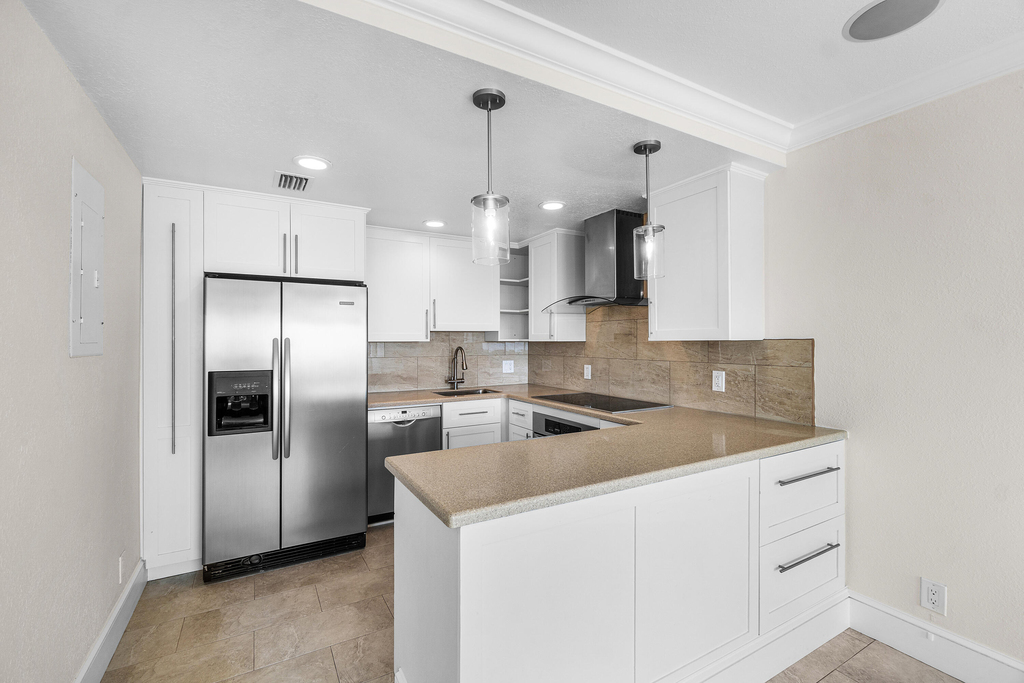 250 S Ocean Boulevard - Photo 4