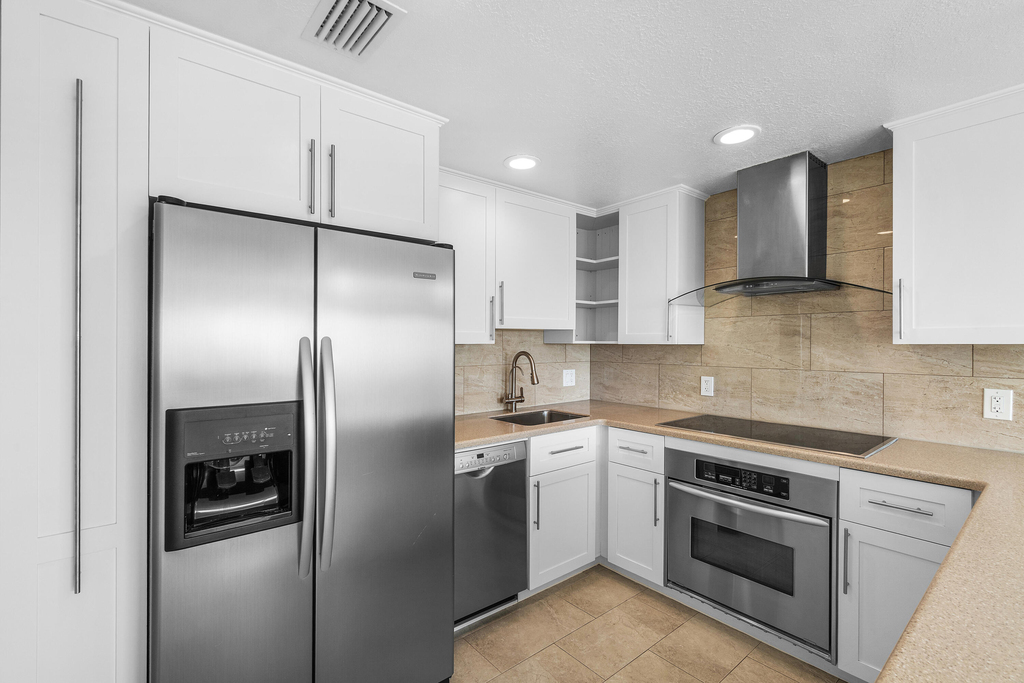 250 S Ocean Boulevard - Photo 5