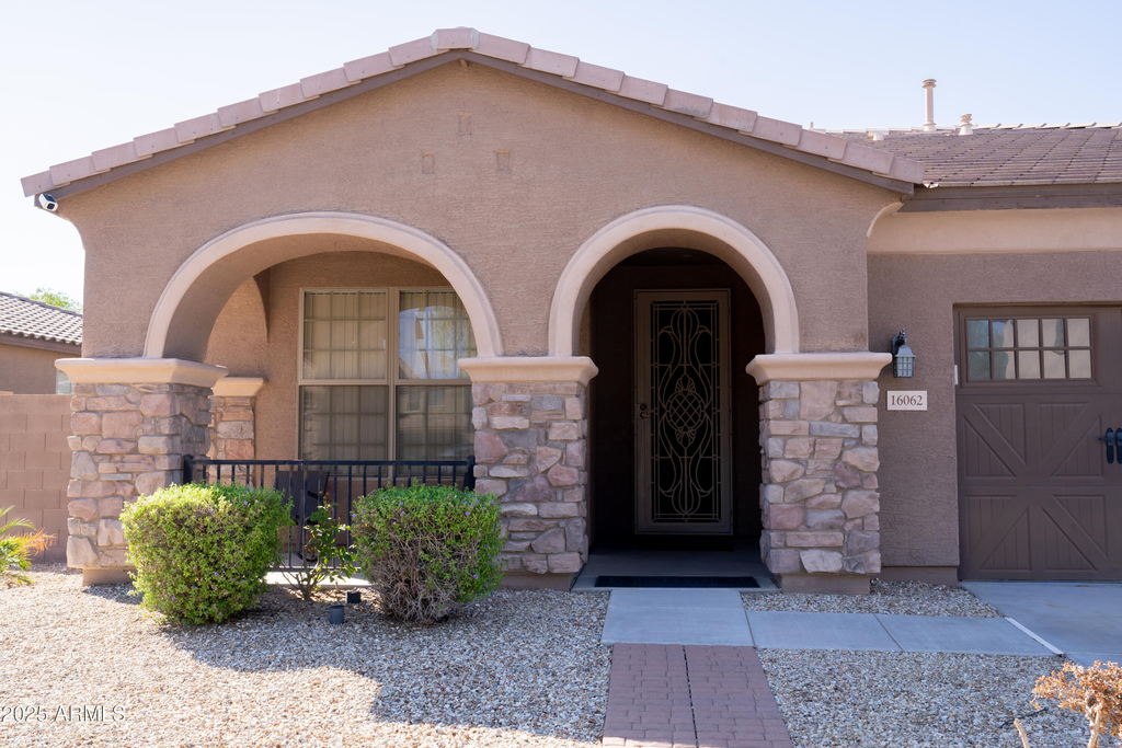 16062 W Tohono Drive - Photo 2