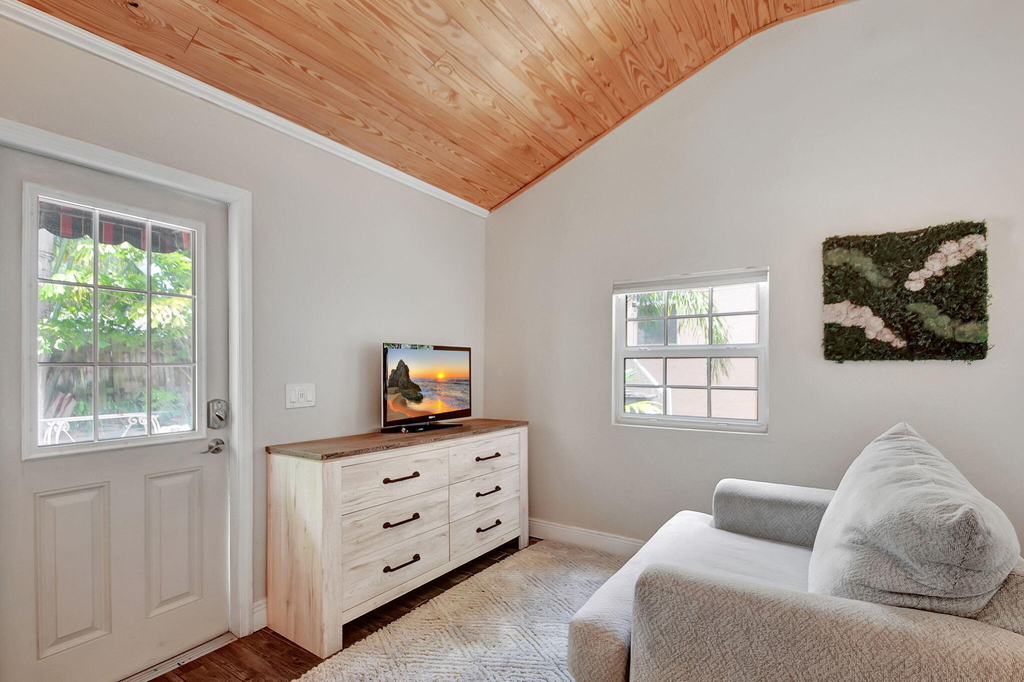 1409 Georgia Avenue - Photo 8