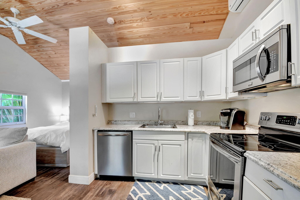 1409 Georgia Avenue - Photo 6