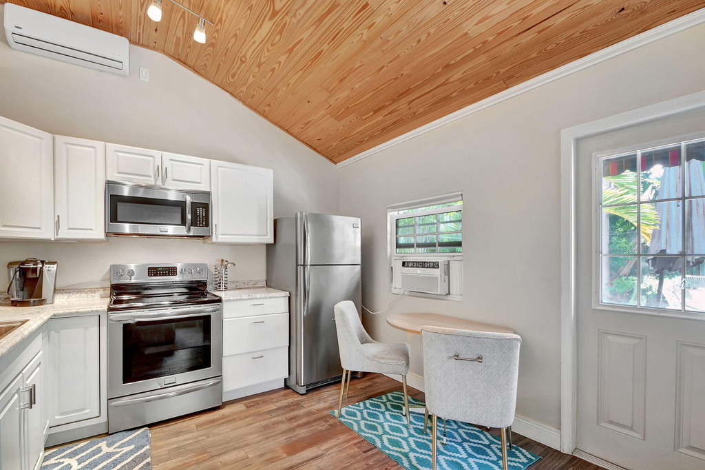 1409 Georgia Avenue - Photo 5