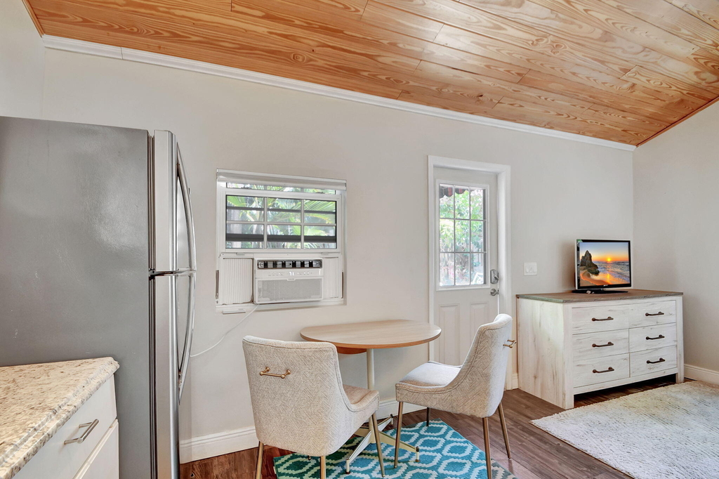 1409 Georgia Avenue - Photo 7