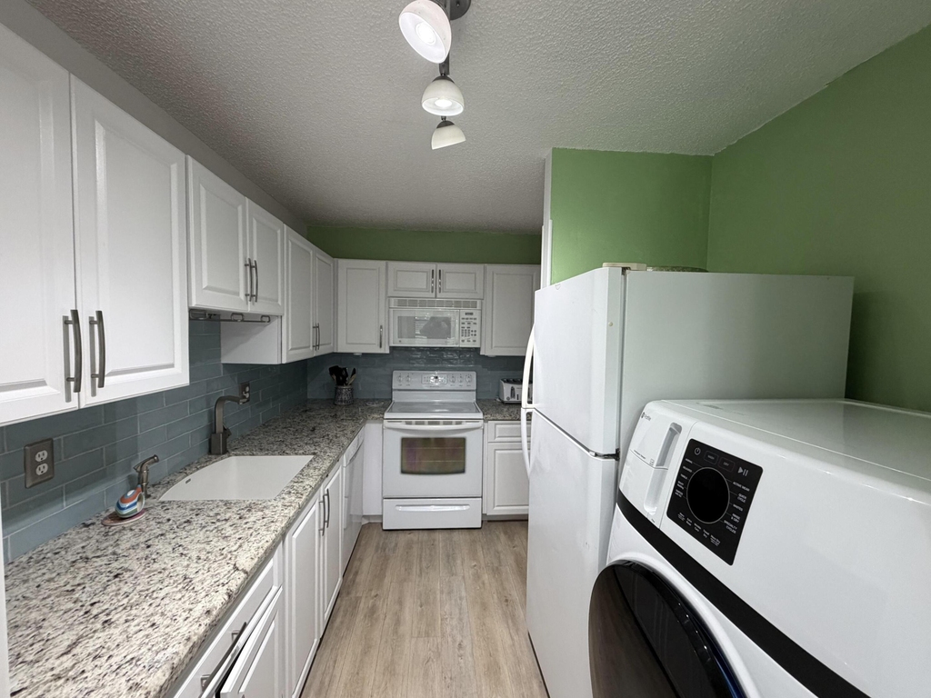 2520 Pansey Lane - Photo 9