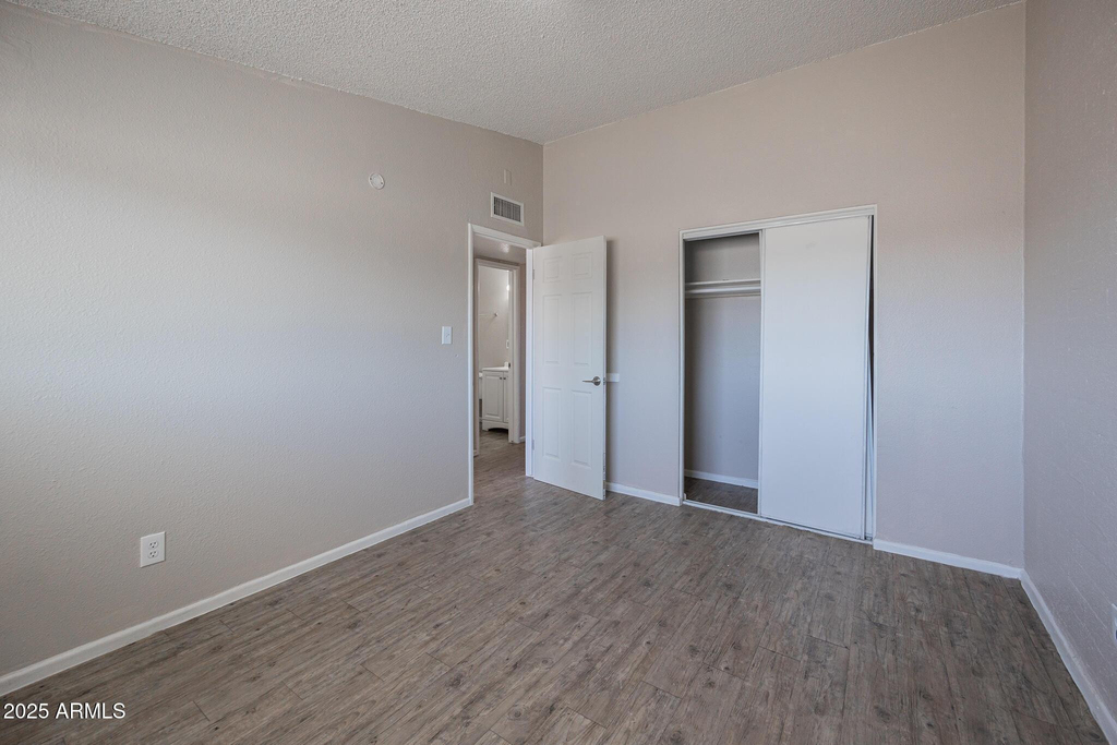 2115 W Devonshire Avenue - Photo 12