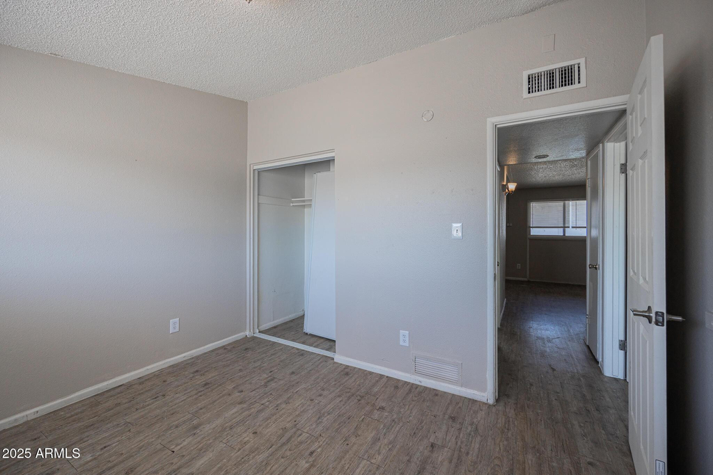 2115 W Devonshire Avenue - Photo 10