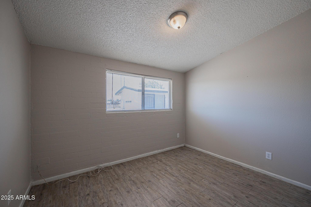 2115 W Devonshire Avenue - Photo 9