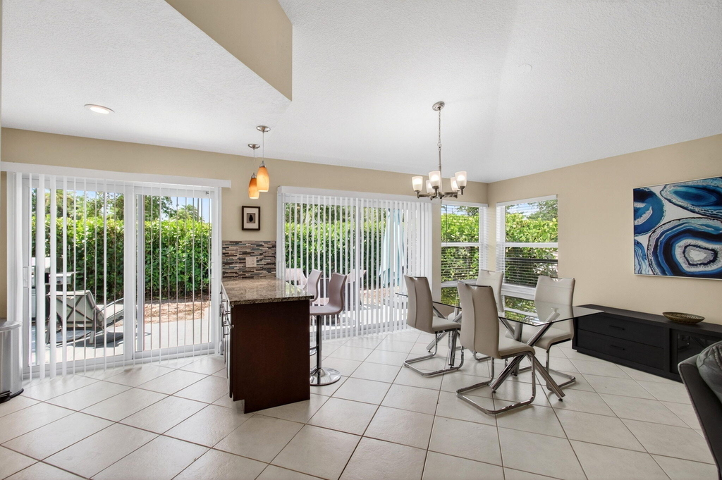 2034 Nw 52nd Street - Photo 6