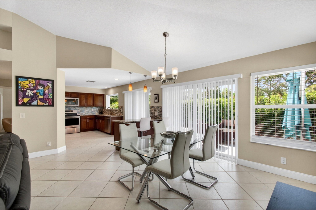 2034 Nw 52nd Street - Photo 7
