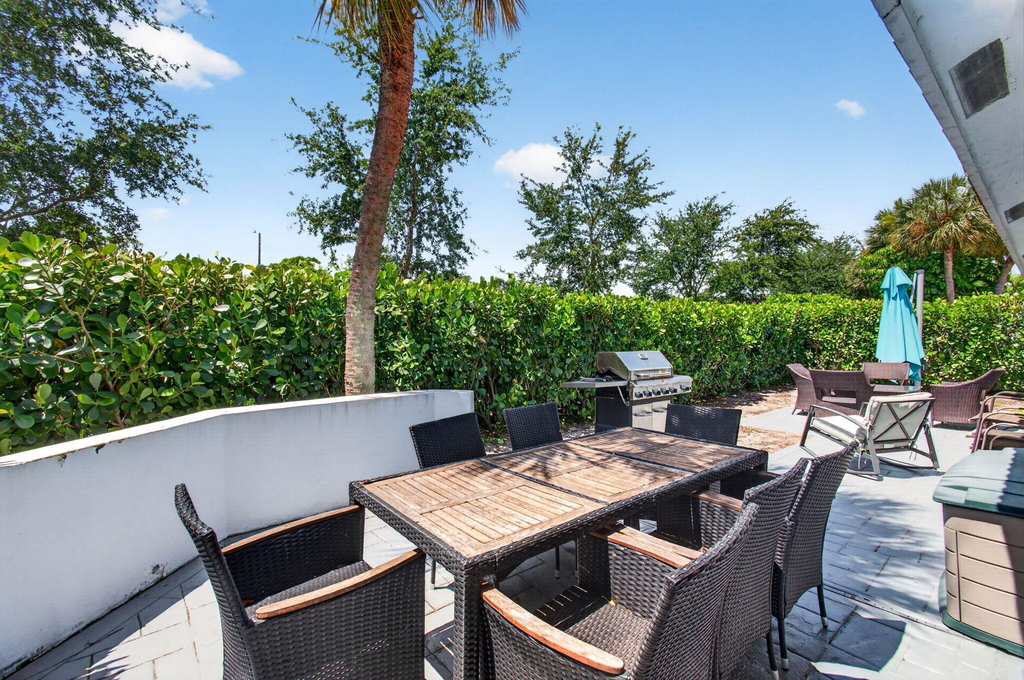 2034 Nw 52nd Street - Photo 32