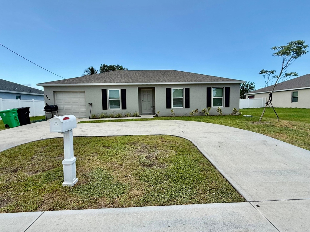 149 Sw Becker Road - Photo 0