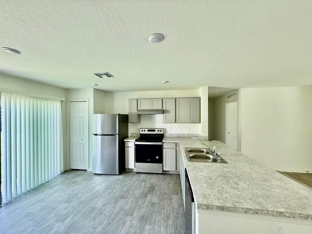 149 Sw Becker Road - Photo 6