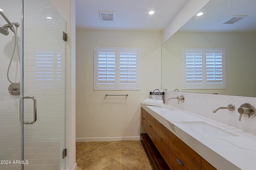 4645 E Windsor Avenue - Photo 18