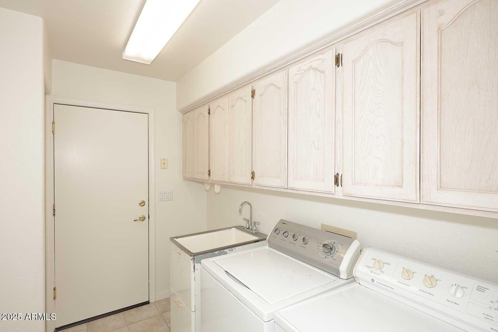 18510 E Leather Lane - Photo 20