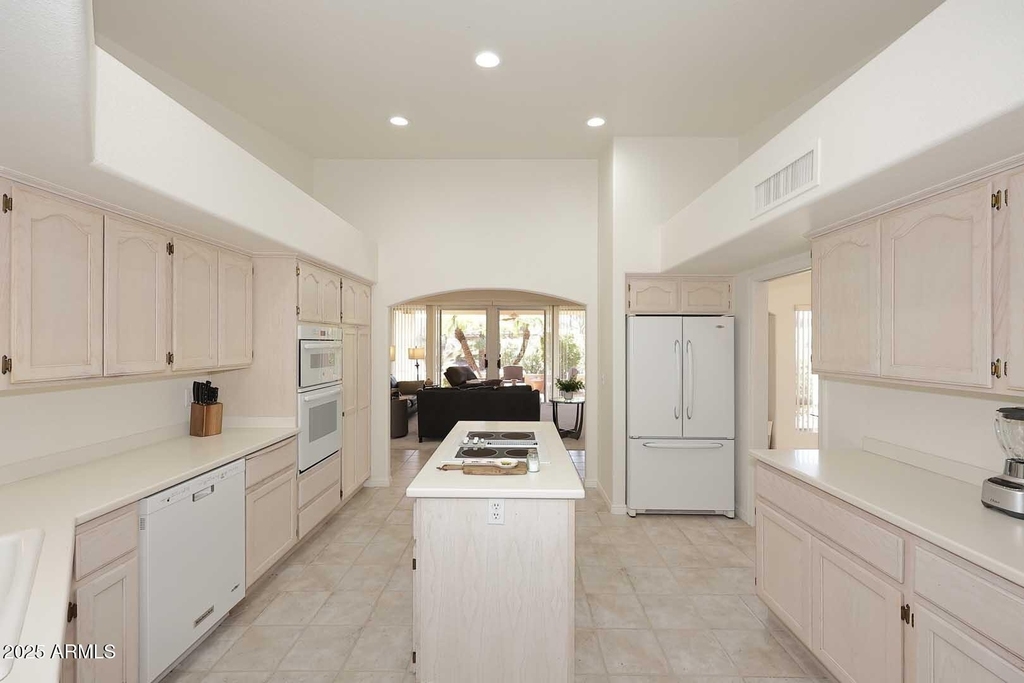 18510 E Leather Lane - Photo 17