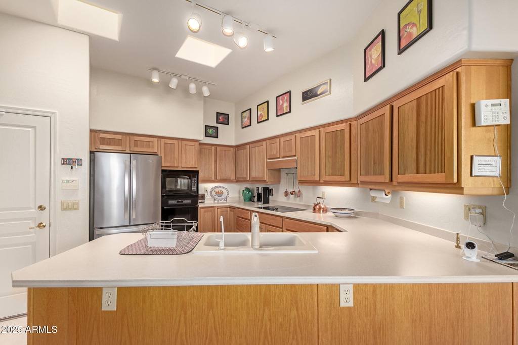 15048 N Elena Drive - Photo 9