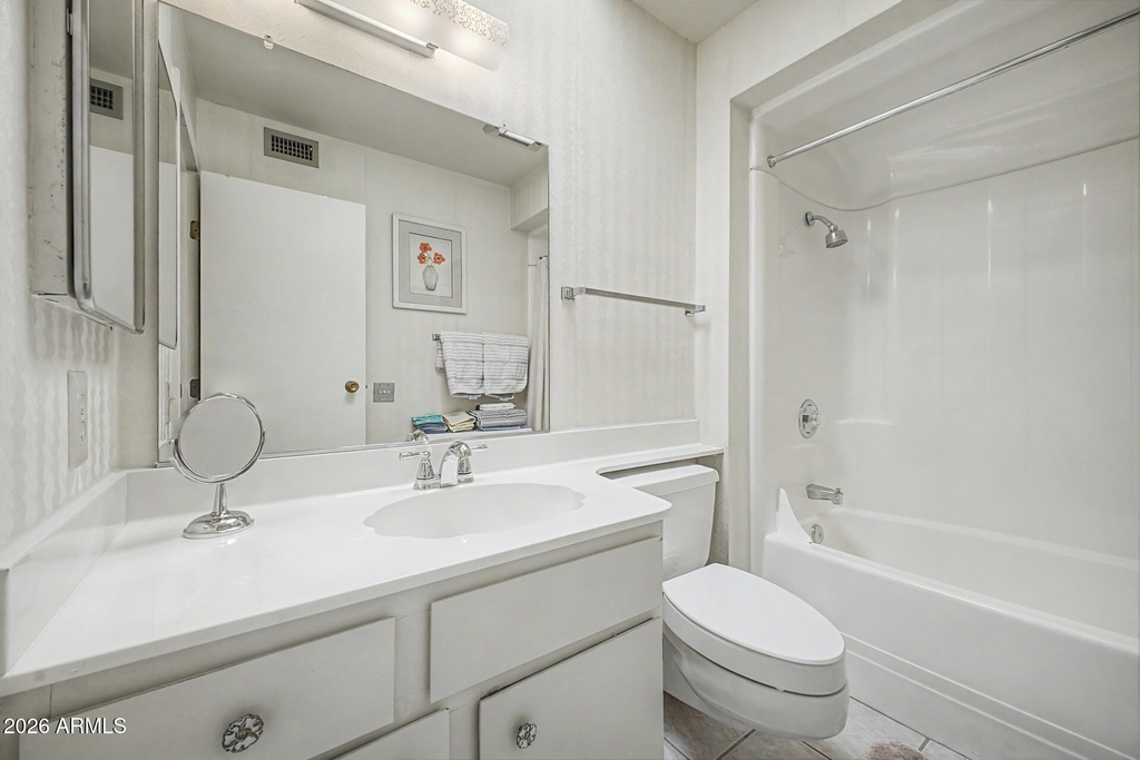 10880 W Emerald Drive - Photo 19