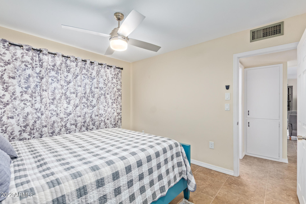 10831 W Tropicana Circle - Photo 13