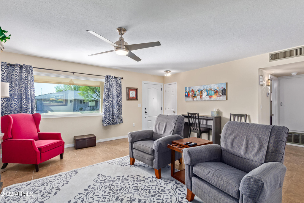 10831 W Tropicana Circle - Photo 3