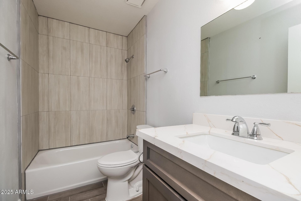 1050 W University Drive - Photo 14