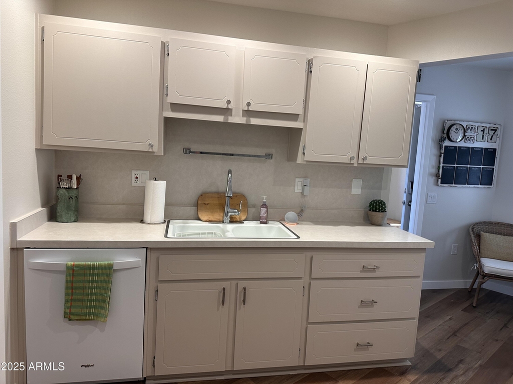 17247 N 106th Avenue - Photo 7