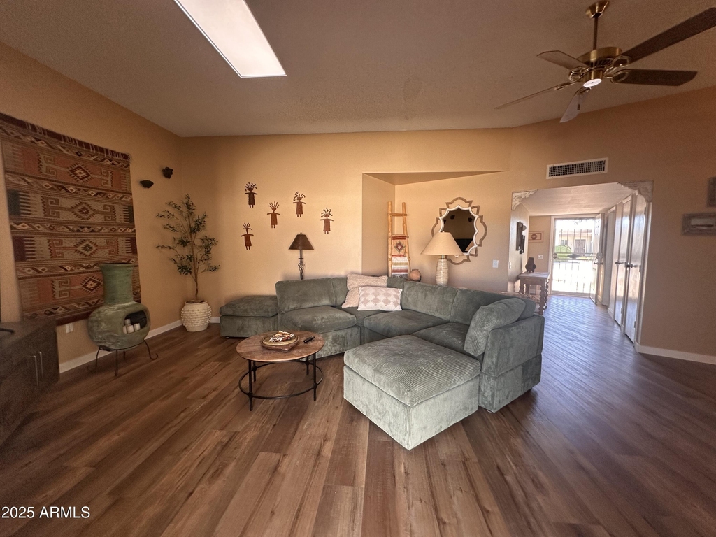 17247 N 106th Avenue - Photo 2