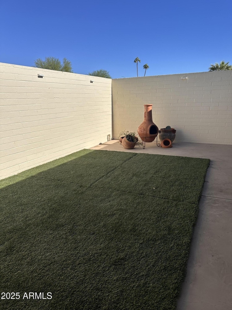 17247 N 106th Avenue - Photo 21