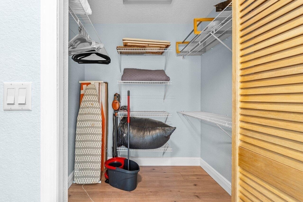 3303 Custer Avenue - Photo 24