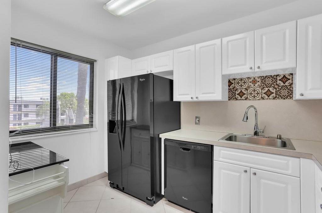 4290 Deste Court - Photo 9