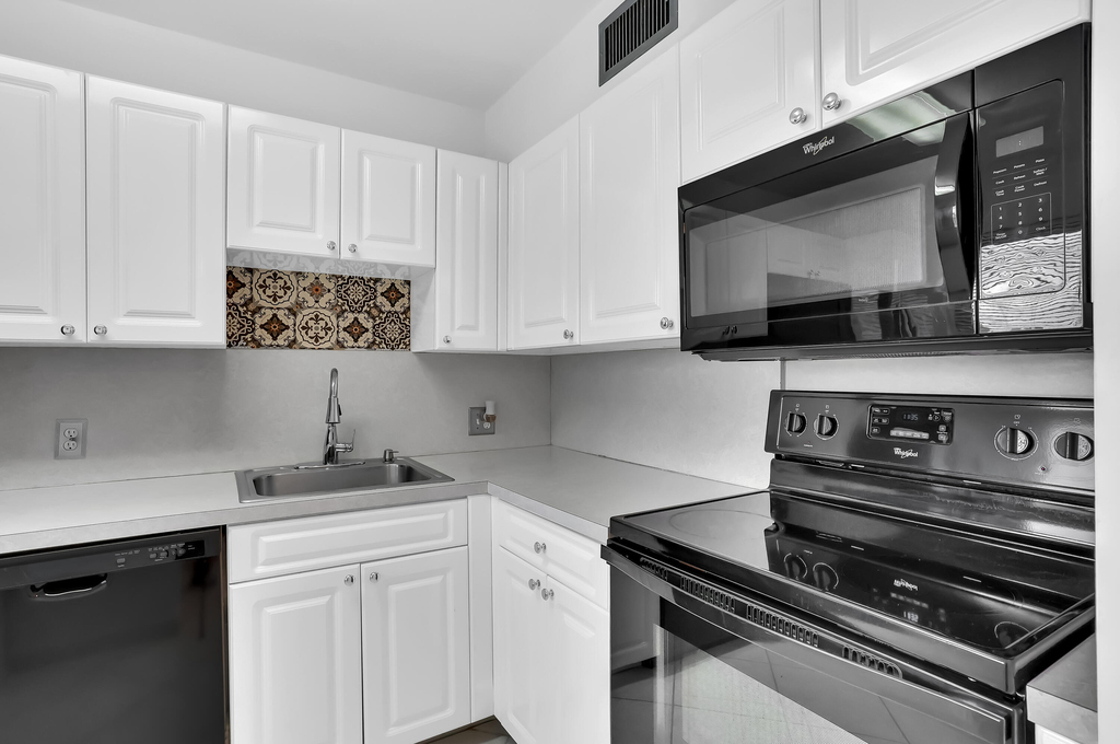 4290 Deste Court - Photo 8