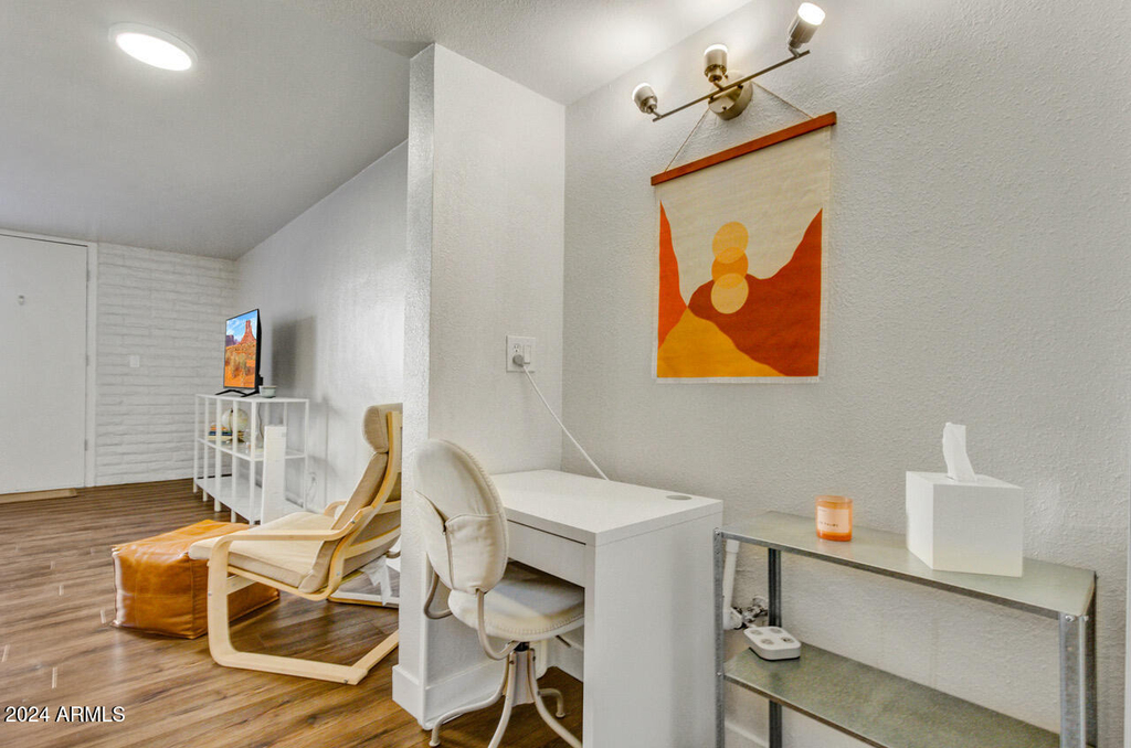 3737 E Turney Avenue - Photo 8