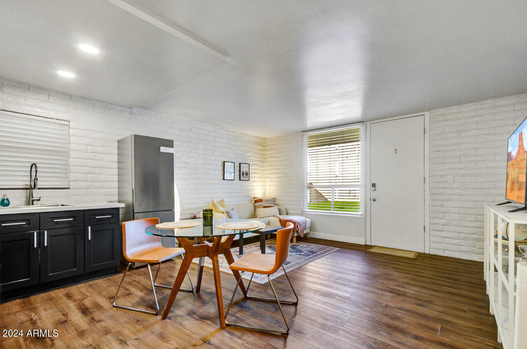 3737 E Turney Avenue - Photo 6