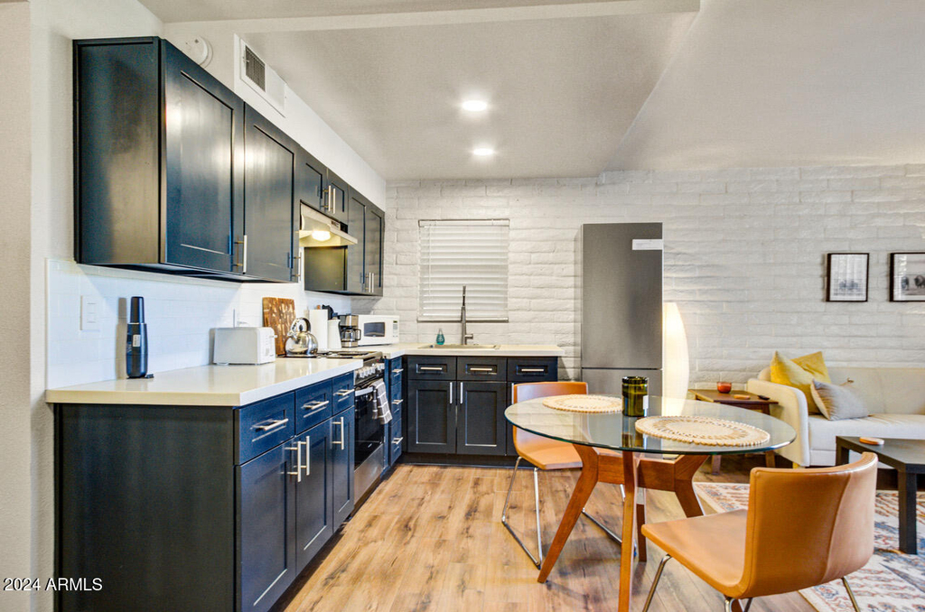 3737 E Turney Avenue - Photo 4